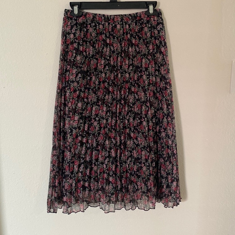H&M Floral Pleated Skirt